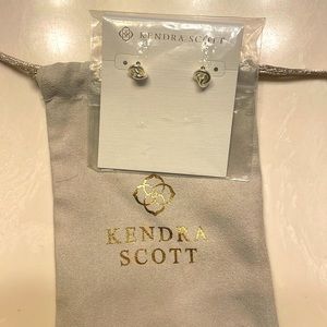 Love knot Kendra Scott earrings